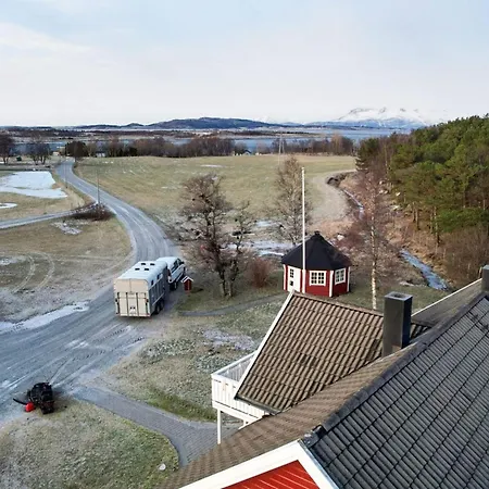 12 Person In Holiday home *