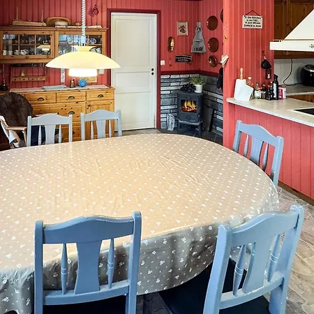 12 Person In Tatil Evi Vevelstad